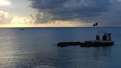 Cayman, sunset on pirate island