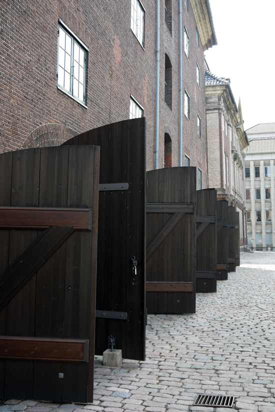 Copenhague, wooden door