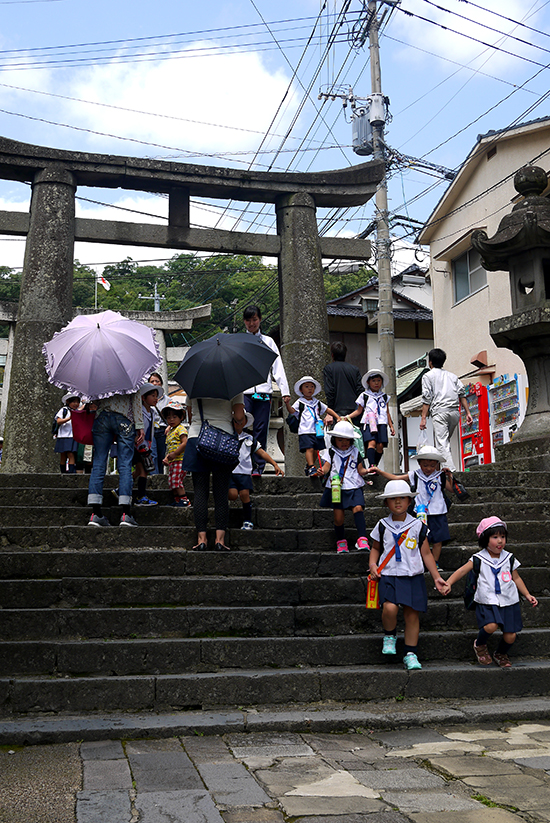 Nagasaki, children leaving Suwa shrine