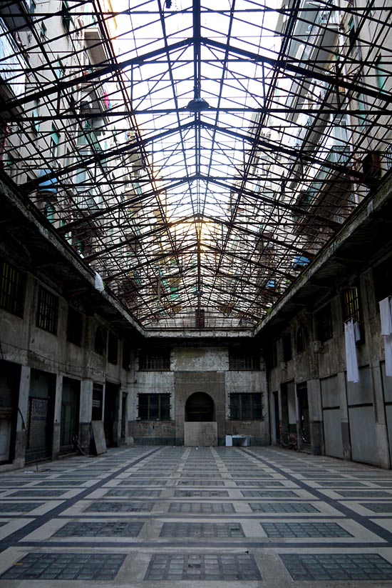 Palermo, abandonned courtyard