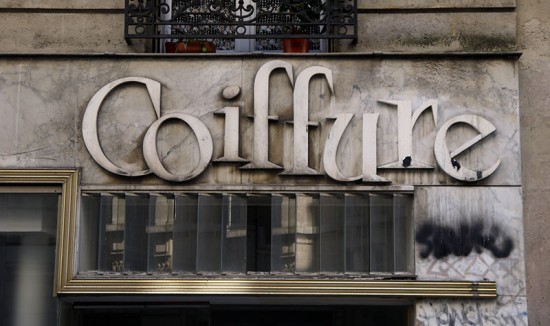 Typographies parisiennes,, Coiffure, rue Montcalm