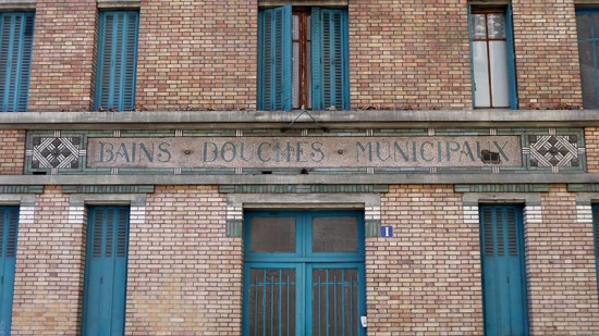 Typographies parisiennes, Bains publics, Laumière