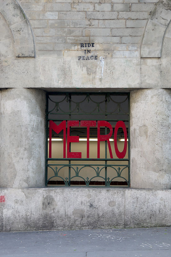 Typographies parisiennes, métro Place Monge