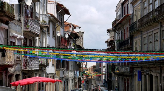 Porto, R. dos caldeirreiros decorated