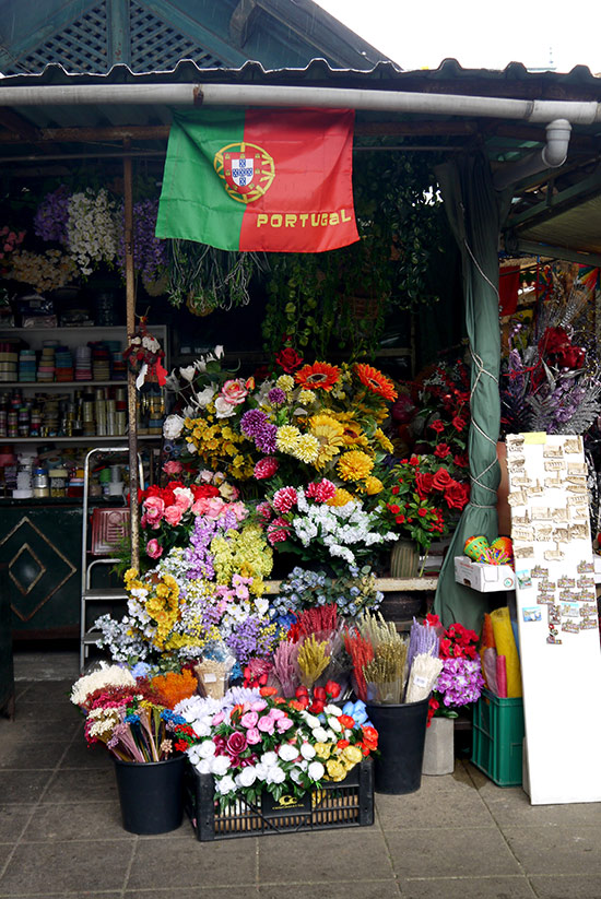 Porto, flowers at mercado do Bolhao