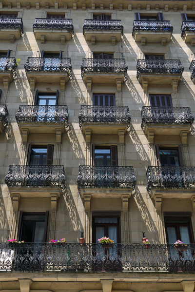San Sebastian, facade